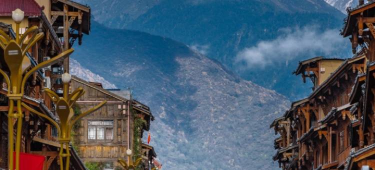 山栖小舍精品民宿(海螺沟冰川森林公园游客中心店)图片