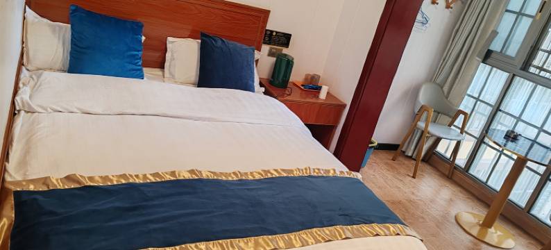 万源小燕子宾馆图片