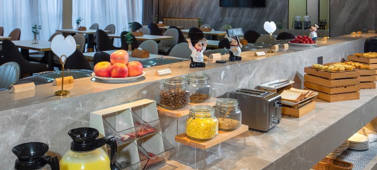 索享酒店SHotel(怀集高铁站商业步行街店)图片