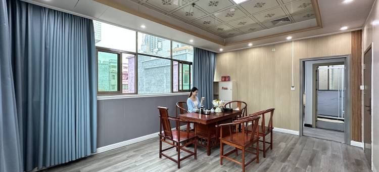 小岛精品公寓(罗定大润发店)图片