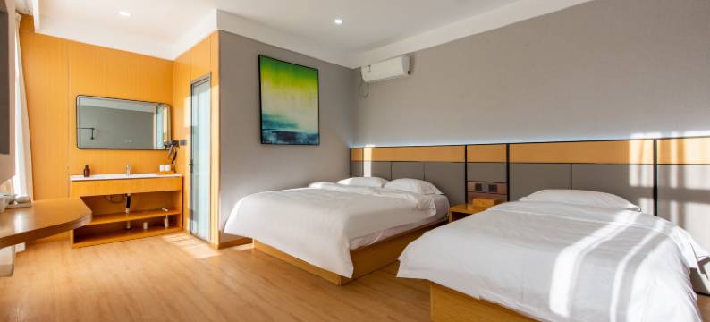 易水湖四季假日酒店(恋乡太行水镇店)图片