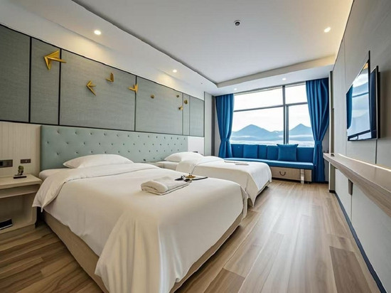 鸿润精选酒店(湖南人文科技学院娄底吾悦广场店)