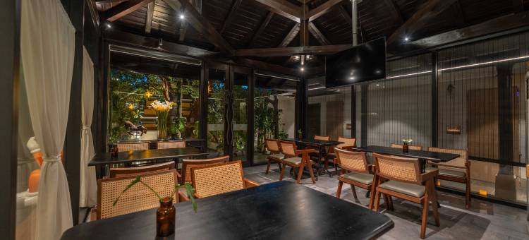 三亚沐子泰式精品民宿(白鹭体育馆店)图片