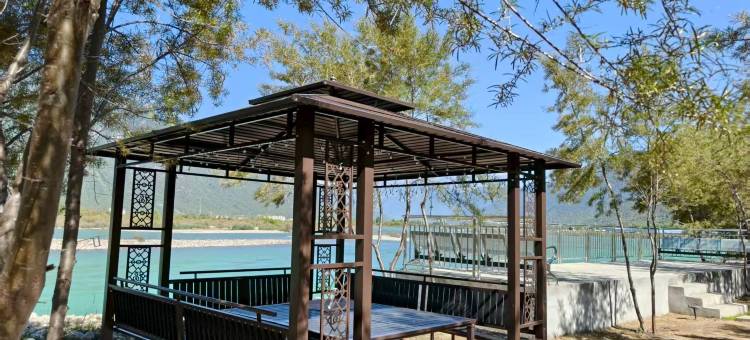 艺龙安悦酒店(林芝雪域江南尼洋河景区店)图片