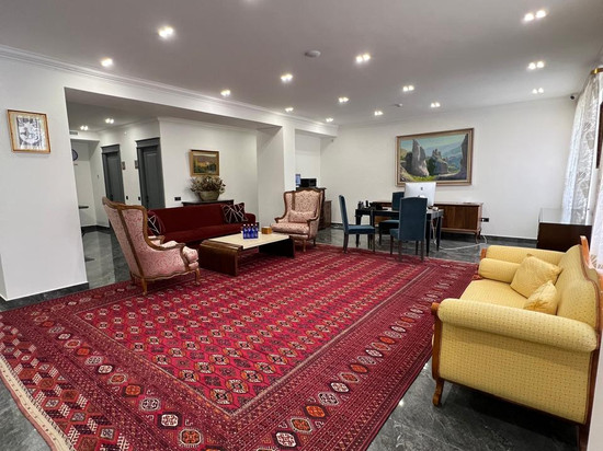 维多利亚广场酒店 埃里温