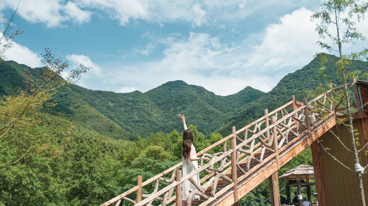 山野·望山·泳池溯溪·臻选度假美墅(皖南川藏线月亮湾景区店)图片