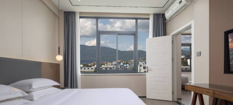 柒月酒店(保亭七仙广场店)图片