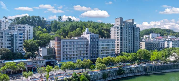 千岛湖中心湖区亚朵酒店图片