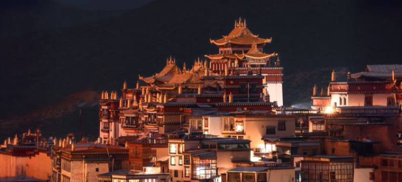 S|锦鸢私汤·富氧智慧酒店(香格里拉独克宗古城店)图片