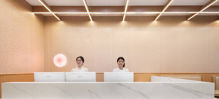 铂悦水晶酒店(余干琵琶湖景区米兰街店)图片