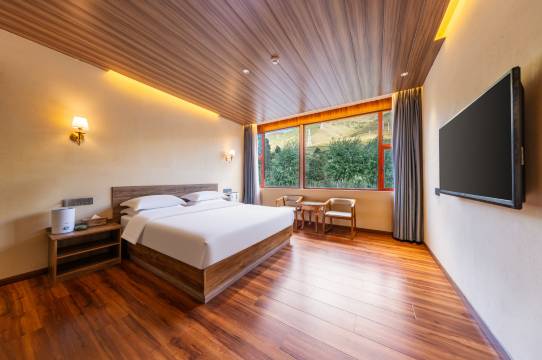 康定远方驿站(新都桥店)