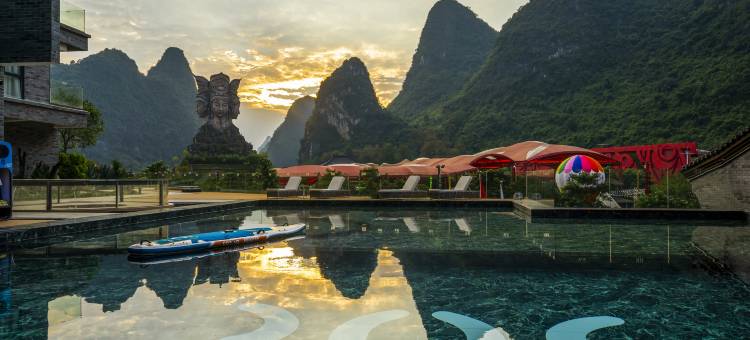 途易蓝•相和里度假酒店(阳朔遇龙河生态公园千古情景区店)图片