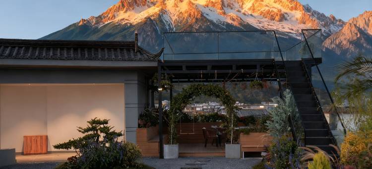 璞雅庭·日照金山雪山观景|空中花园度假民宿(丽江束河古镇店)图片