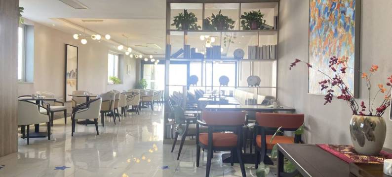 H+酒店(南京鸡鸣寺鼓楼地铁站店)图片