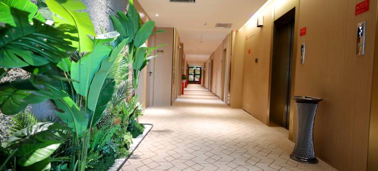 柏纳酒店(独山子独库公路店)图片