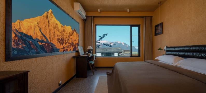 叁拾理想·日照金山丨设计师观景客栈(丽江古城南门店)图片