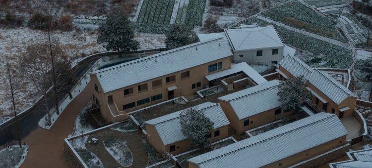 西坡湖外湖山乡民宿图片