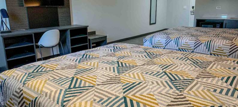 6号汽车旅馆锡克里，北卡罗来纳州(Motel 6 Hickory, NC)图片