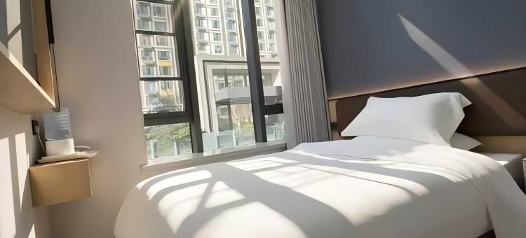 骏驿智旅酒店(济南火车站K88名泉广场店)图片