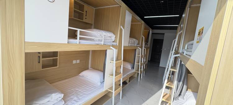 乐途青年旅舍(成都西站店)图片