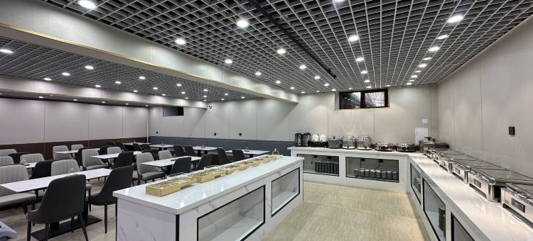伊春嘉荫新谦酒店(江畔公园店)图片