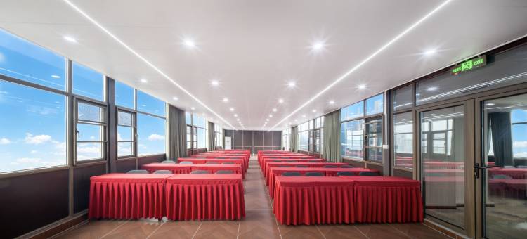 万澳庭院酒店(虞城县诚信大道店)图片