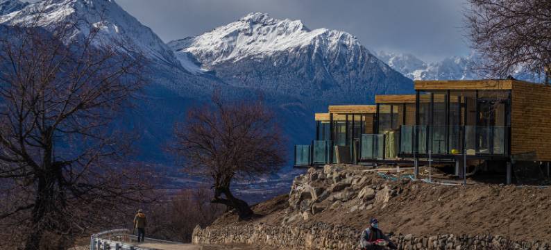 果然桃里酒店(林芝波密店)图片