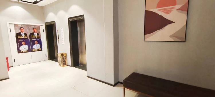 如家睿柏·云酒店(建平火车站安兴大厦店)图片