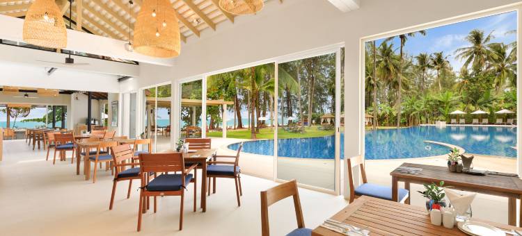 奥瑞格蔻丽海滩度假酒店(Outrigger Khao Lak Beach Resort)图片