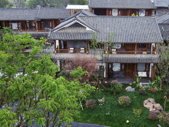 普者黑兮院云上彝居汤泉度假酒店
