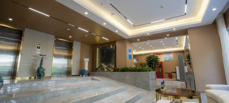 瑞禾森酒店(阿克苏太百购物中心店)图片