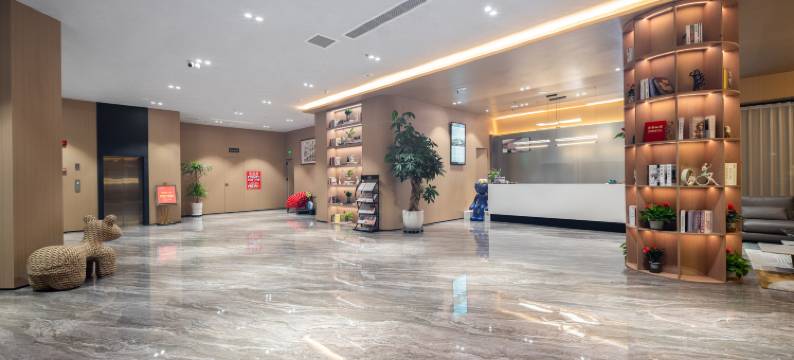 蒙自御峰大酒店(滇南大商汇店)图片