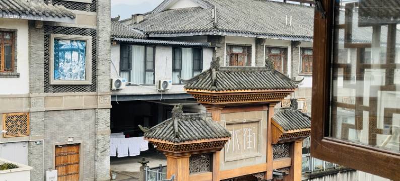 山仟·巷晚民宿(都江堰景区店)图片