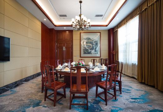 Huayun Hotel Hotel Overview