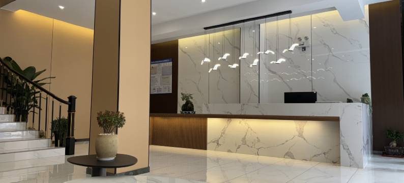 丰聚酒店(曲靖医疗中心店)图片