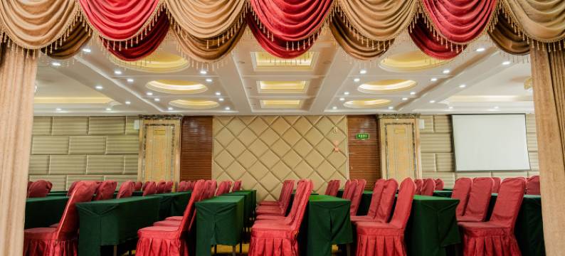 浙江大酒店(乌鲁木齐长江路德汇万达店)图片