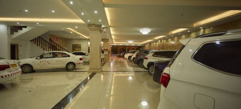 广南富祥商务酒店图片