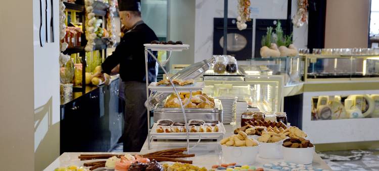 艾罗特尔酒店(Airotel Stratos Vassilikos Hotel)图片