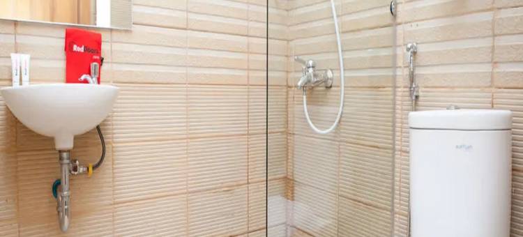 红门PLUS酒店-近巴顺丹大学(RedDoorz Plus Near Pasundan University)图片