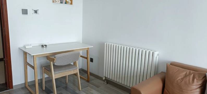 青岛奇艺度假民宿(凯丰星光荟店)图片