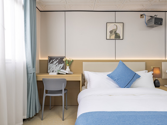 亿佳人影音HOTEL(坪山燕子湖沙壆地铁站店)