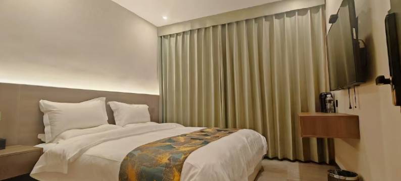 镇巴星期八商务酒店图片