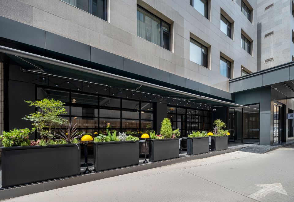 Tongpai Hotel Xi'An Bell Tower Yongning Gate Hotel Overview