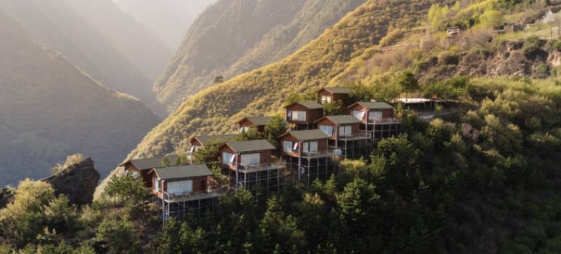 山云涧·360°全视野·山川之巅自然悬崖美宿(理县店)图片