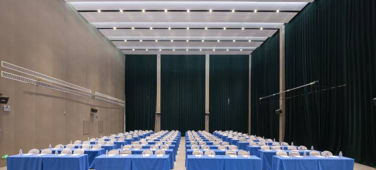 逸柏国际酒店(鹤壁市政府世纪广场店)图片