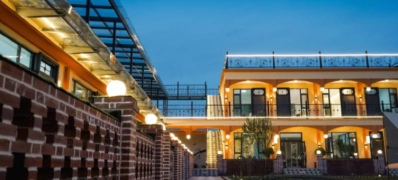 燕泥轩民宿(昭苏草原石人店)图片