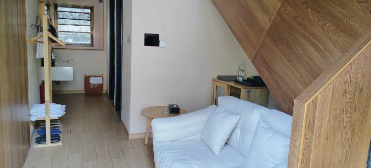 栗园·梨树下民宿(龙南高铁站店)图片