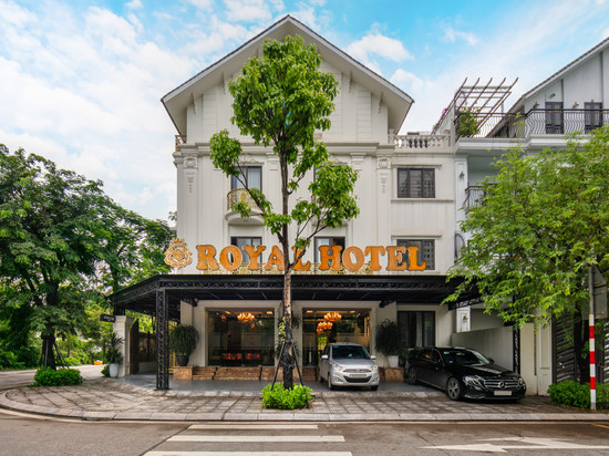 罗亚尔杜昂诺伊酒店