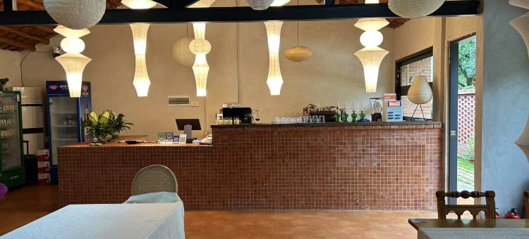 曲湾艺境民宿(北海银滩大道店)图片