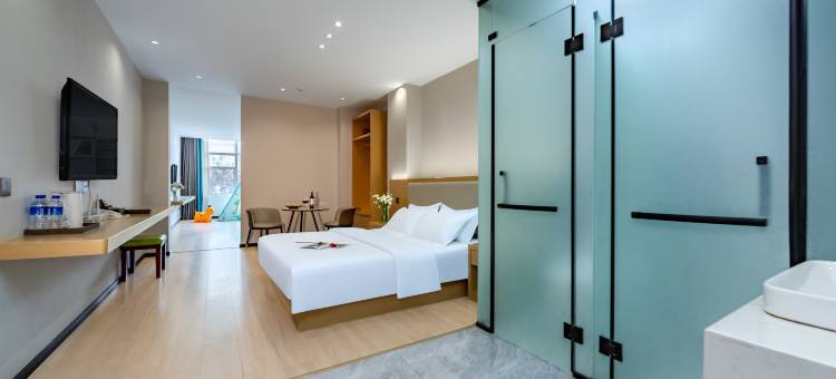 潮漫酒店(大理洱海公园高铁站店)图片